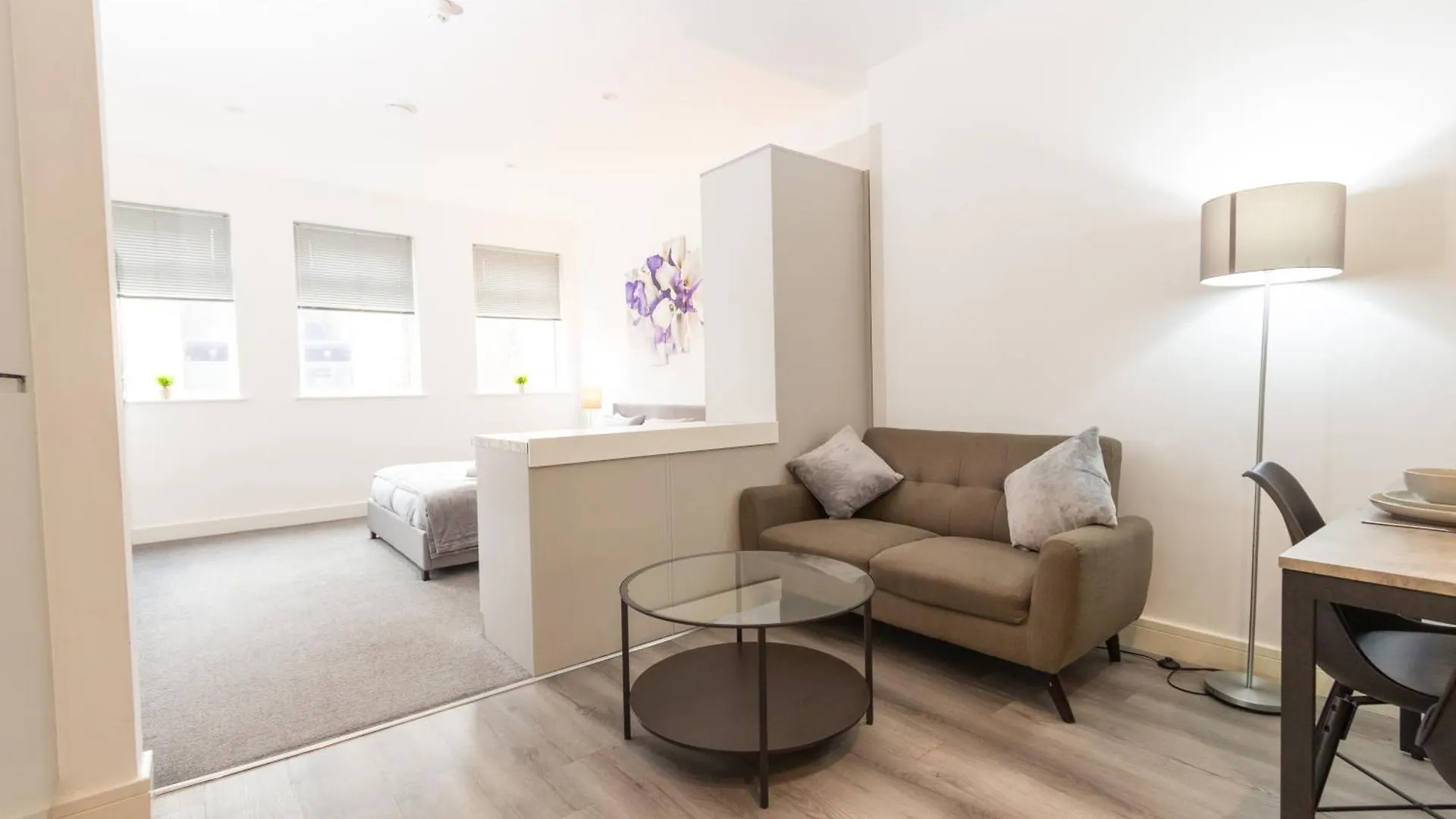 Cosy 1Bed Getaway In Central Hull 킹스턴어폰헐 0*,
